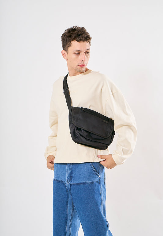 Mossimo Anton Black Messenger Bag