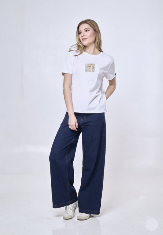 Mossimo Eleanor White Classic Fit Tee