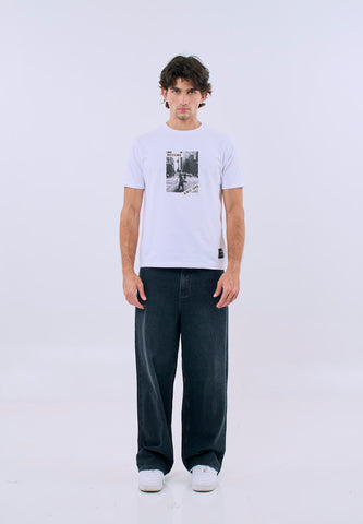 Mossimo Unisex White Graphic Unisex Fit Tee