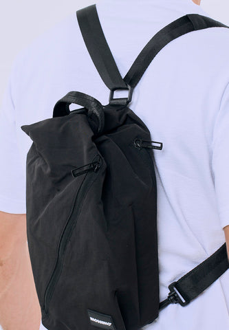Mossimo Cassiel Black Unisex 2in1 Body Bag and Backpack