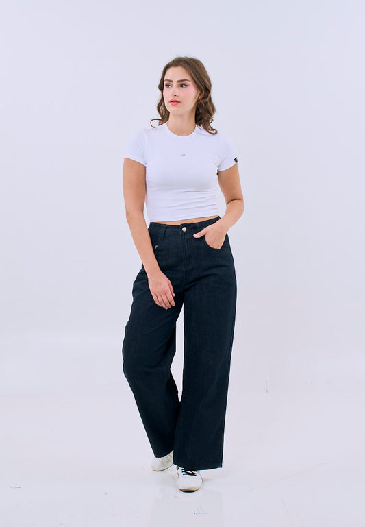 Mossimo Clara White Cropped Body Fitted Tee For Women