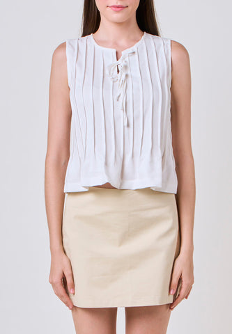Mossimo Ariana White Classic Pleated Top