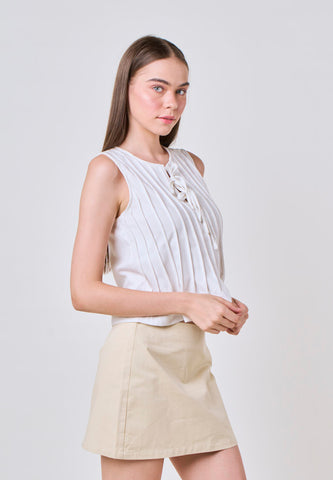 Mossimo Ariana White Classic Pleated Top