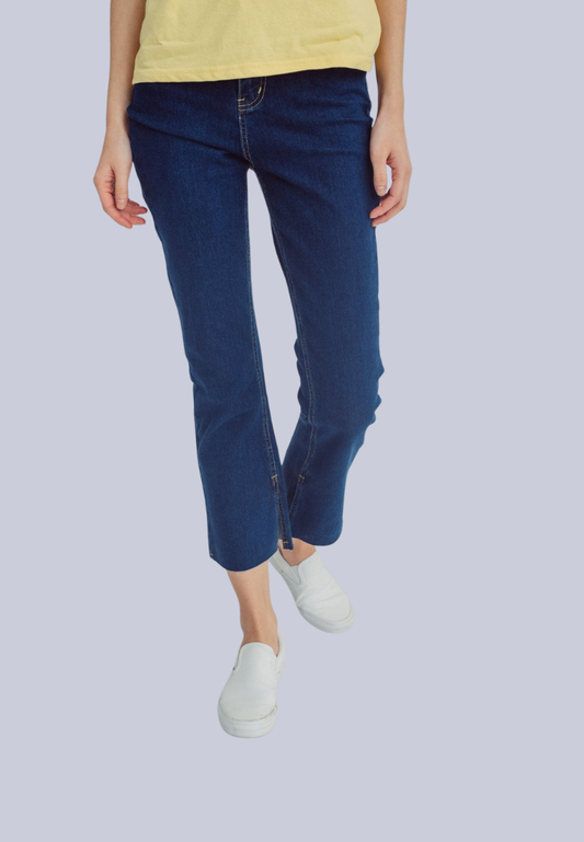 Semi Flared High Split Hem Jeans