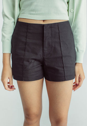 Leeanne Black Loose Fit Mid Waist Short with Pintuck Pleats - Mossimo PH