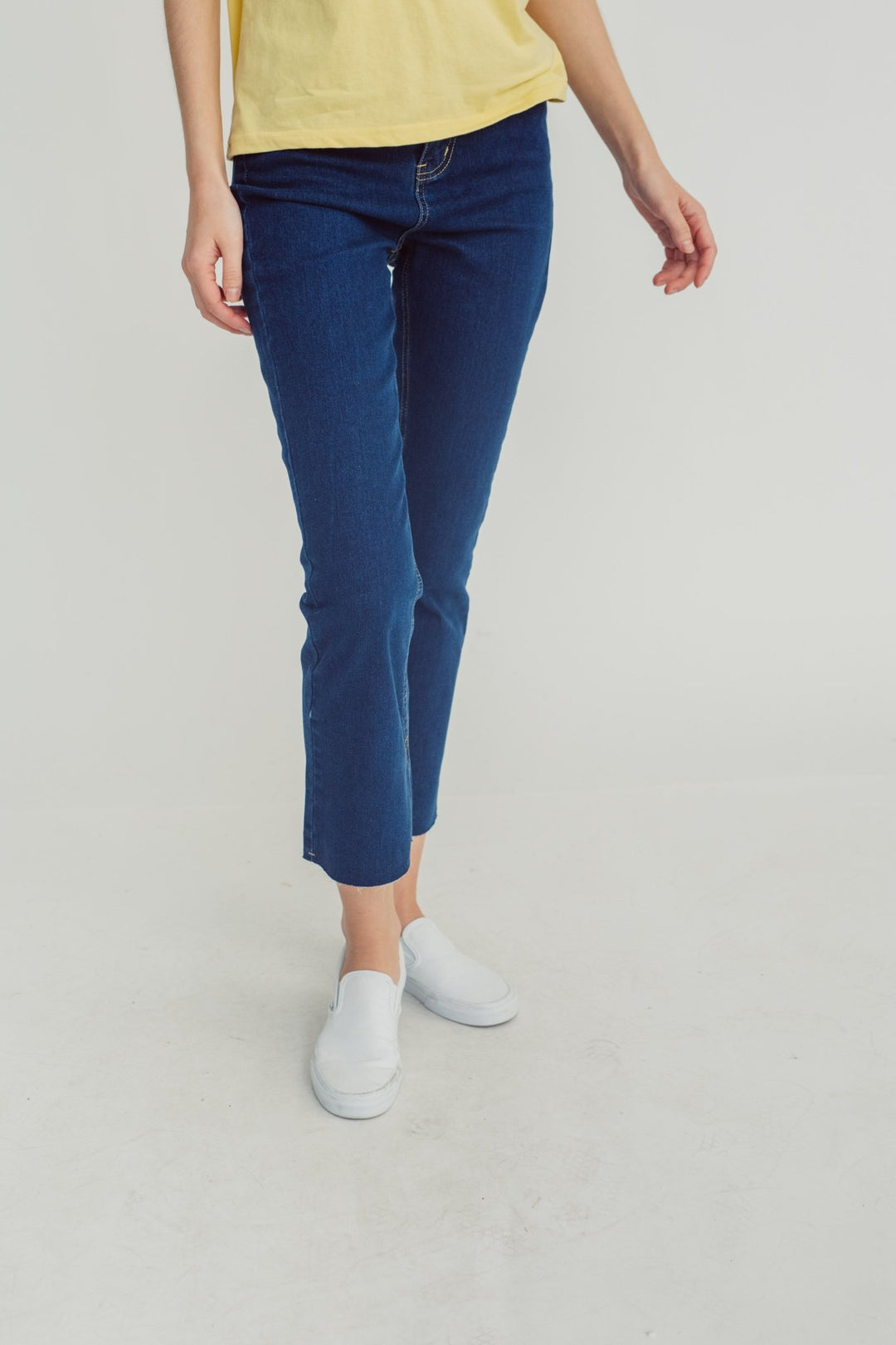 Semi Flared High Split Hem Jeans - Mossimo PH