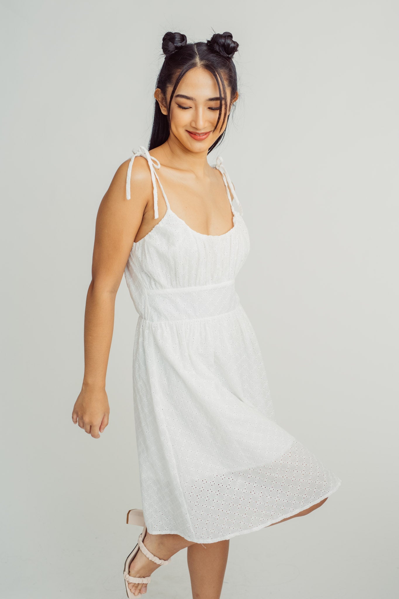 White Fashion Garthered eyelet Mini Dress Tailored Fit - Mossimo PH