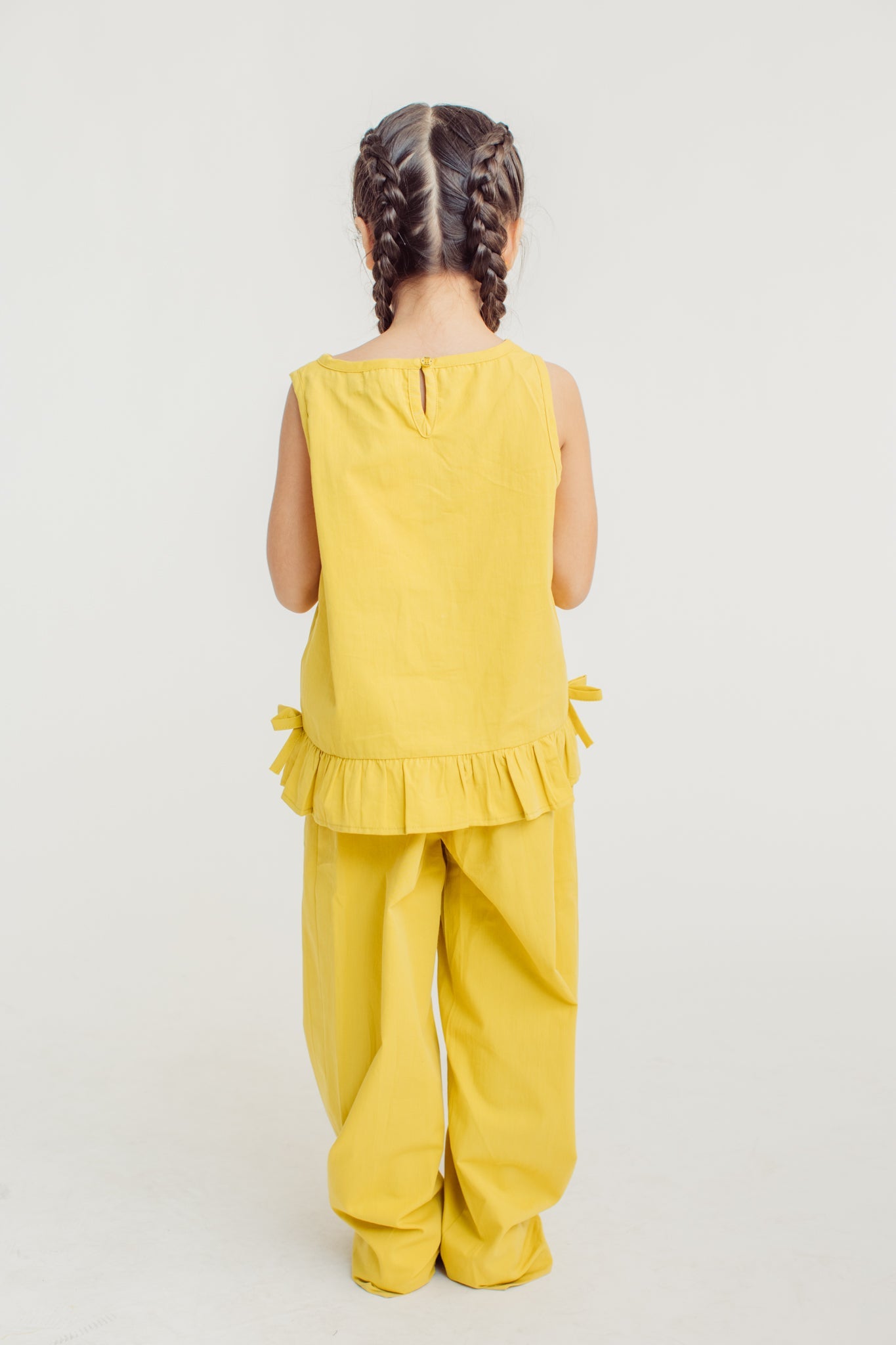 Mossimo Kids Girls Yellow Wide Leg Pants and sleeveless Top